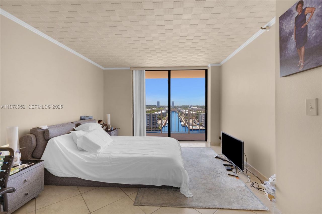 290 174th St , Unit 1006, Sunny Isles Beach, FL 33160 Photo