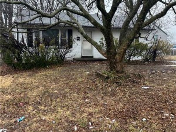 2074 Wedgewood Drive , Jennings, MO 63136