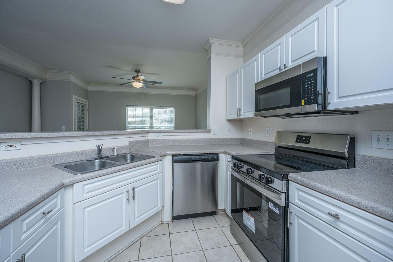 1313 Telfair Way Photo 11