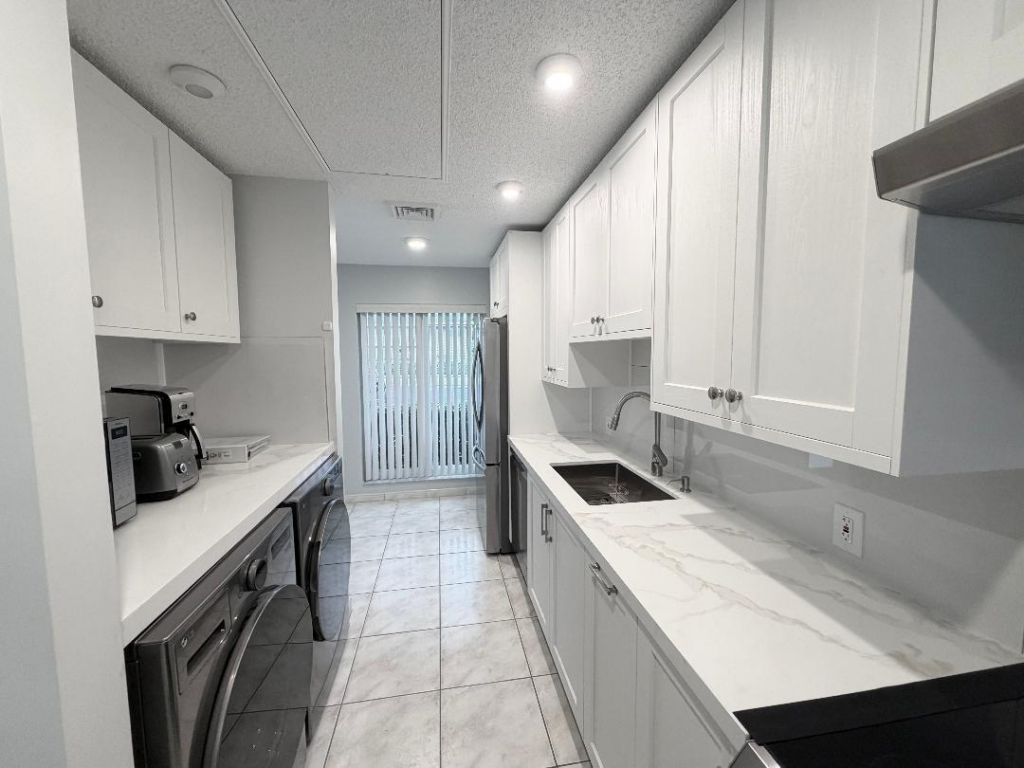 1110 Cactus Terrace, Unit D, Delray Beach, FL 33445 Photo