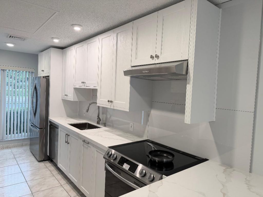 1110 Cactus Terrace, Unit D, Delray Beach, FL 33445 Photo