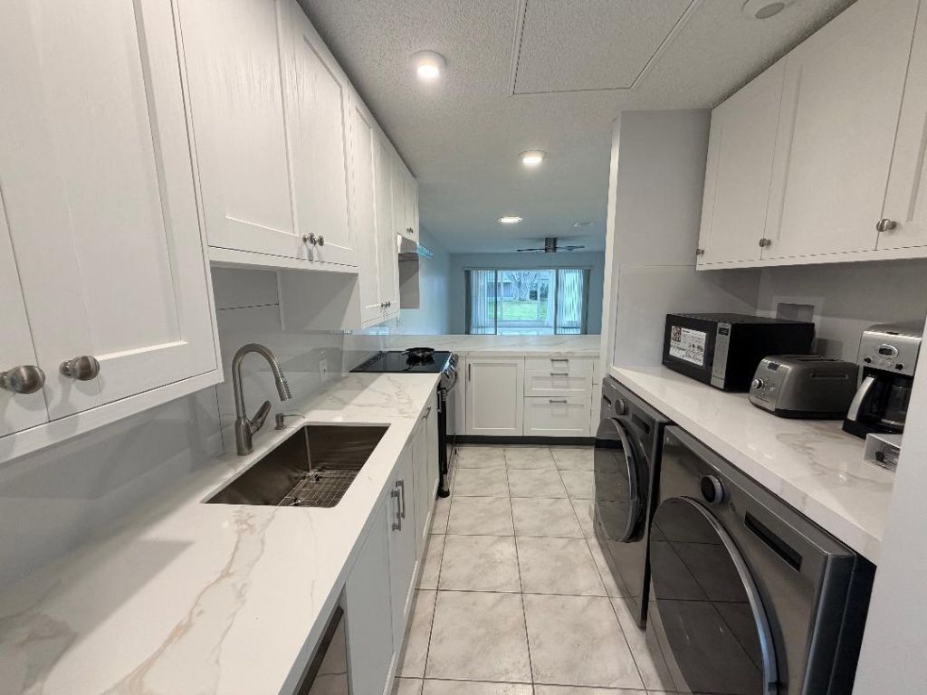 1110 Cactus Terrace, Unit D, Delray Beach, FL 33445 Photo