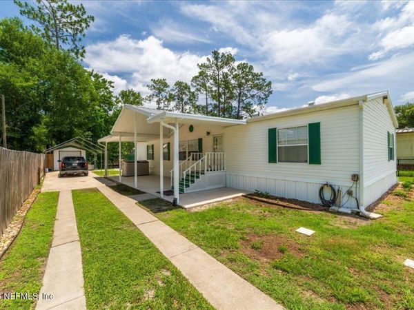 120 WATERWAY Avenue, Satsuma, FL 32189