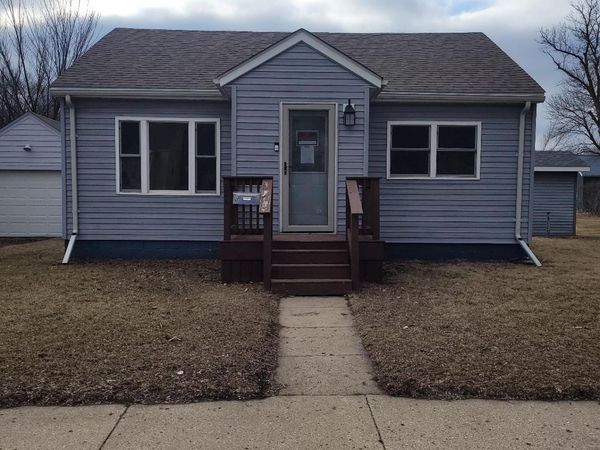 824 Collins Avenue, Windom, MN 56101