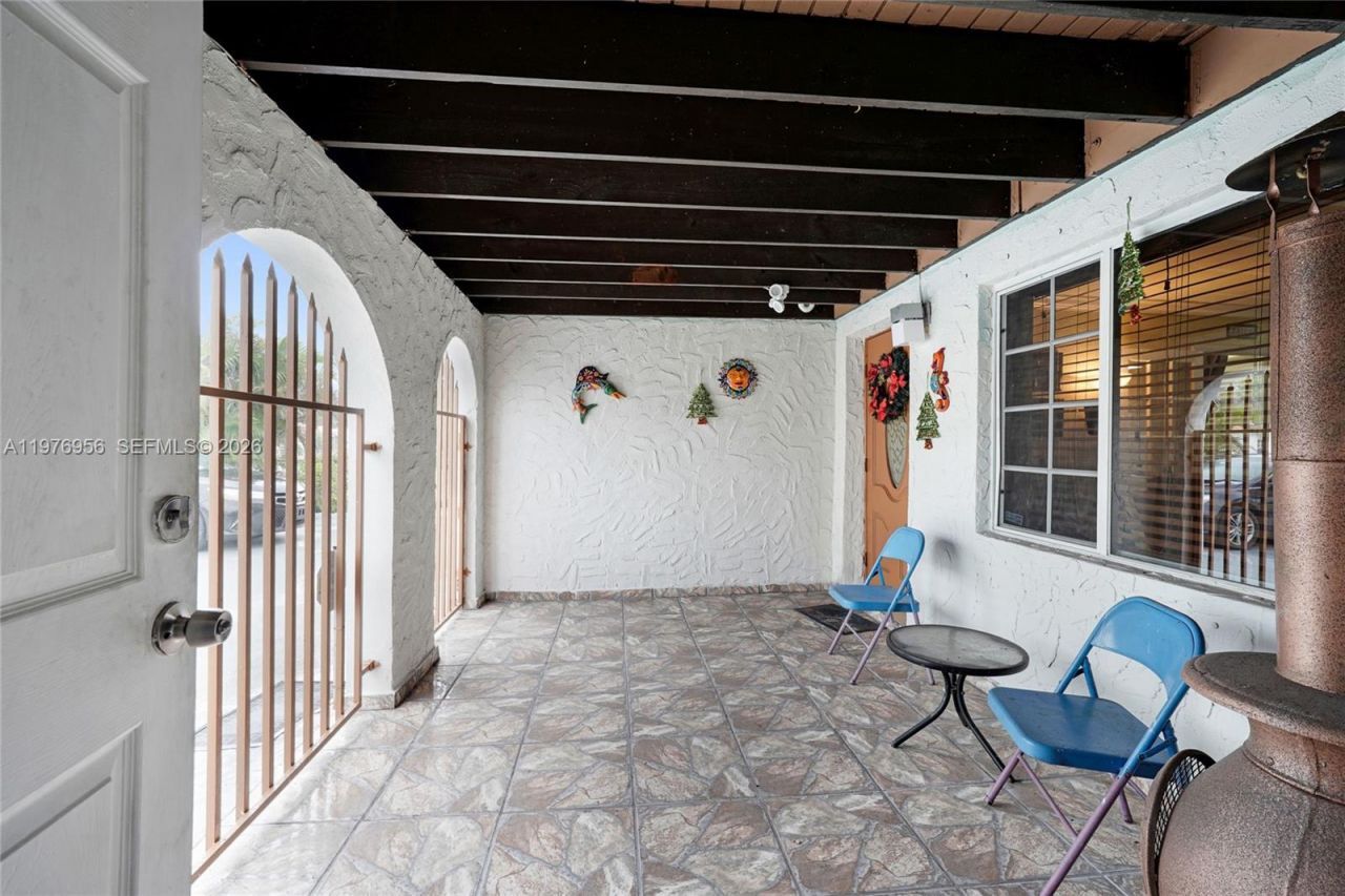 1385 NE 130th St, North Miami, FL 33161 Photo