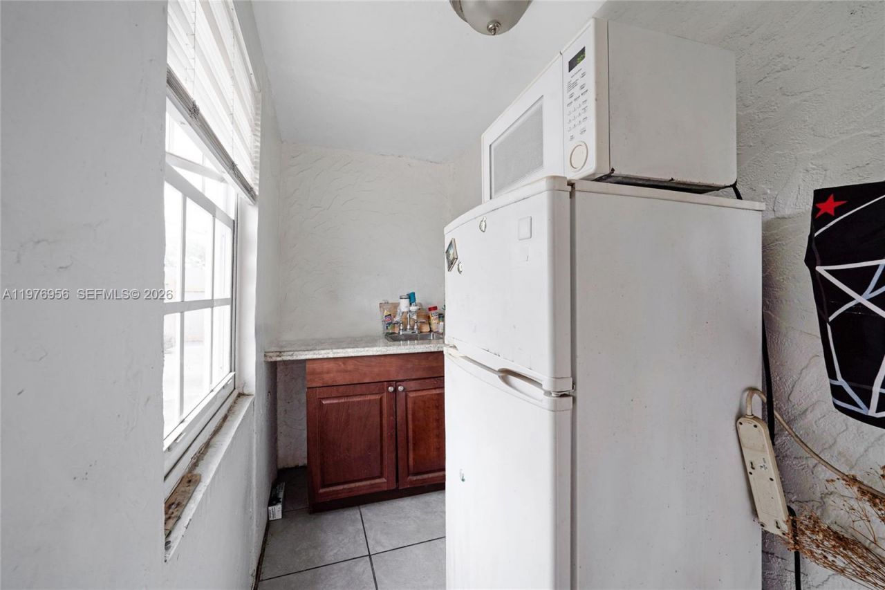 1385 NE 130th St, North Miami, FL 33161 Photo