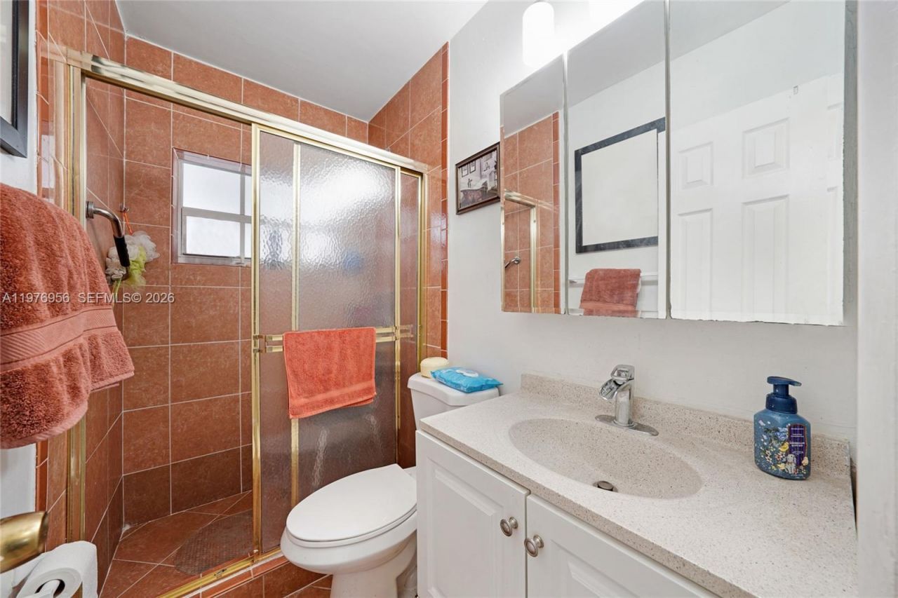 1385 NE 130th St, North Miami, FL 33161 Photo