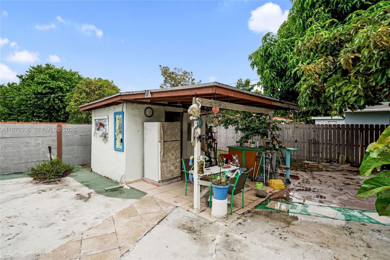 1385 NE 130th St, North Miami, FL 33161 Photo