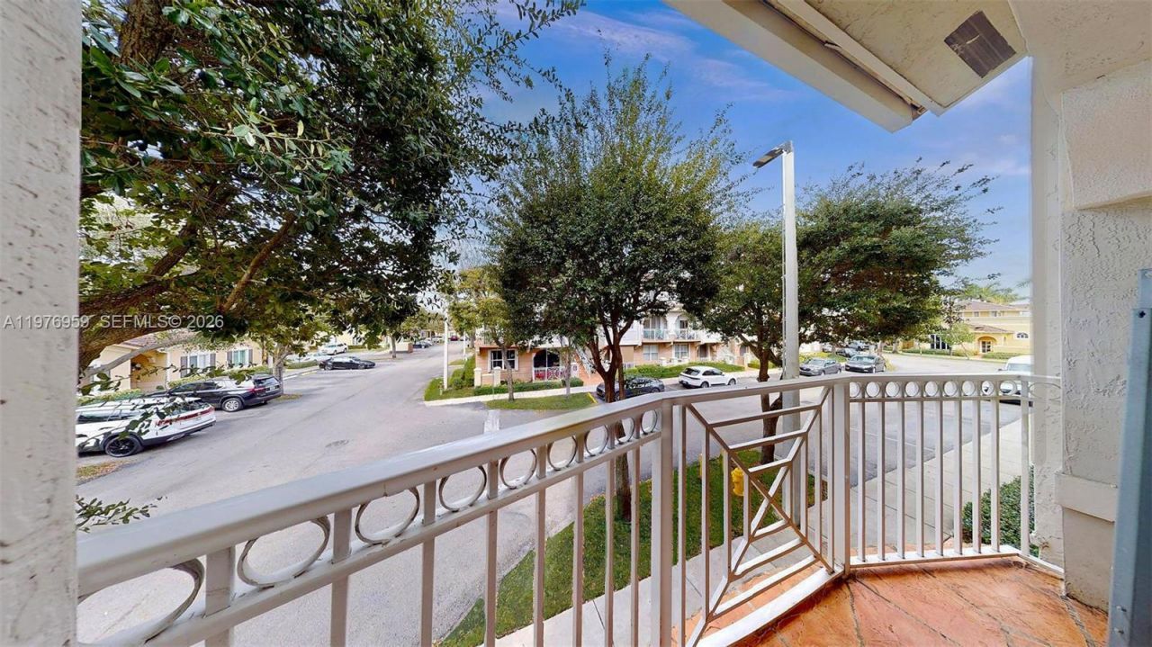 8980 W Flagler St, Unit 201, Miami, FL 33174 Photo