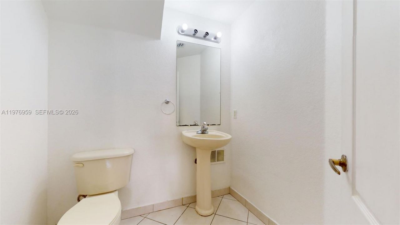 8980 W Flagler St, Unit 201, Miami, FL 33174 Photo