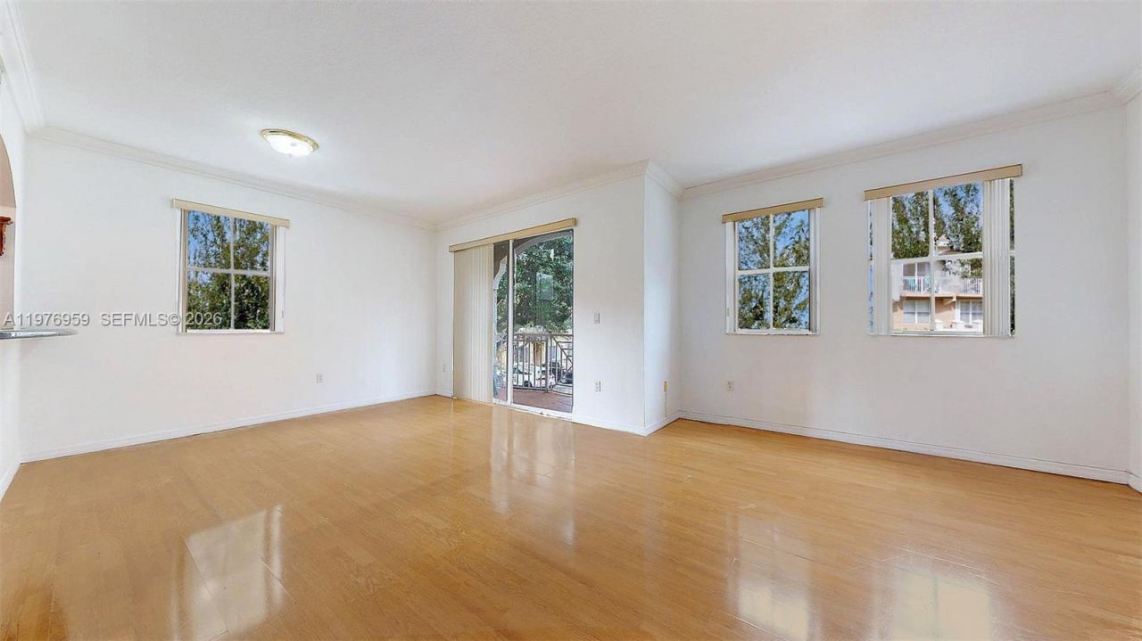 8980 W Flagler St, Unit 201, Miami, FL 33174 Photo