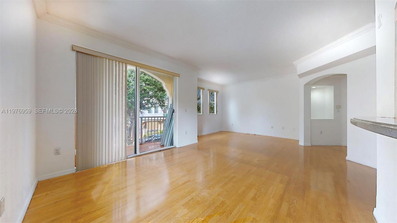 8980 W Flagler St, Unit 201, Miami, FL 33174 Photo