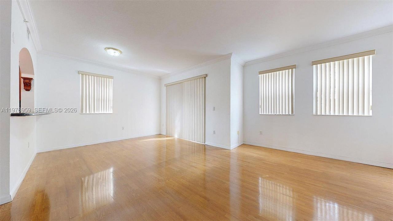 8980 W Flagler St, Unit 201, Miami, FL 33174 Photo