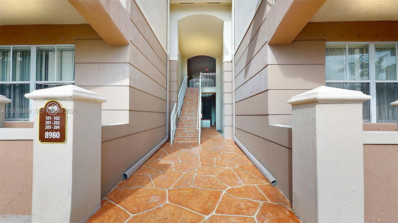 8980 W Flagler St, Unit 201, Miami, FL 33174 Photo