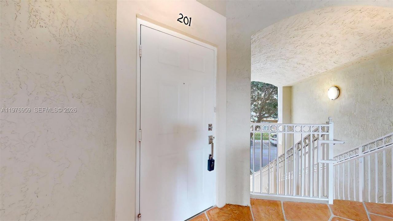 8980 W Flagler St, Unit 201, Miami, FL 33174 Photo