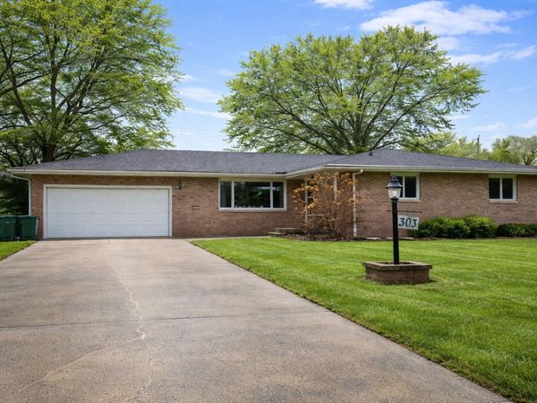 303 Burkwood Court W, Urbana, IL 61801