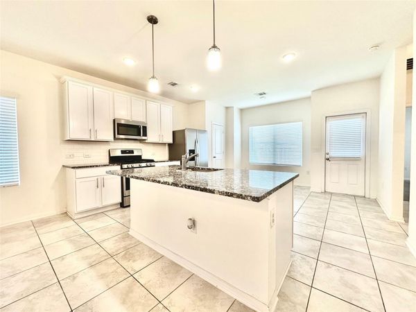 105 Eagle Lake DR , Hutto, TX 78634