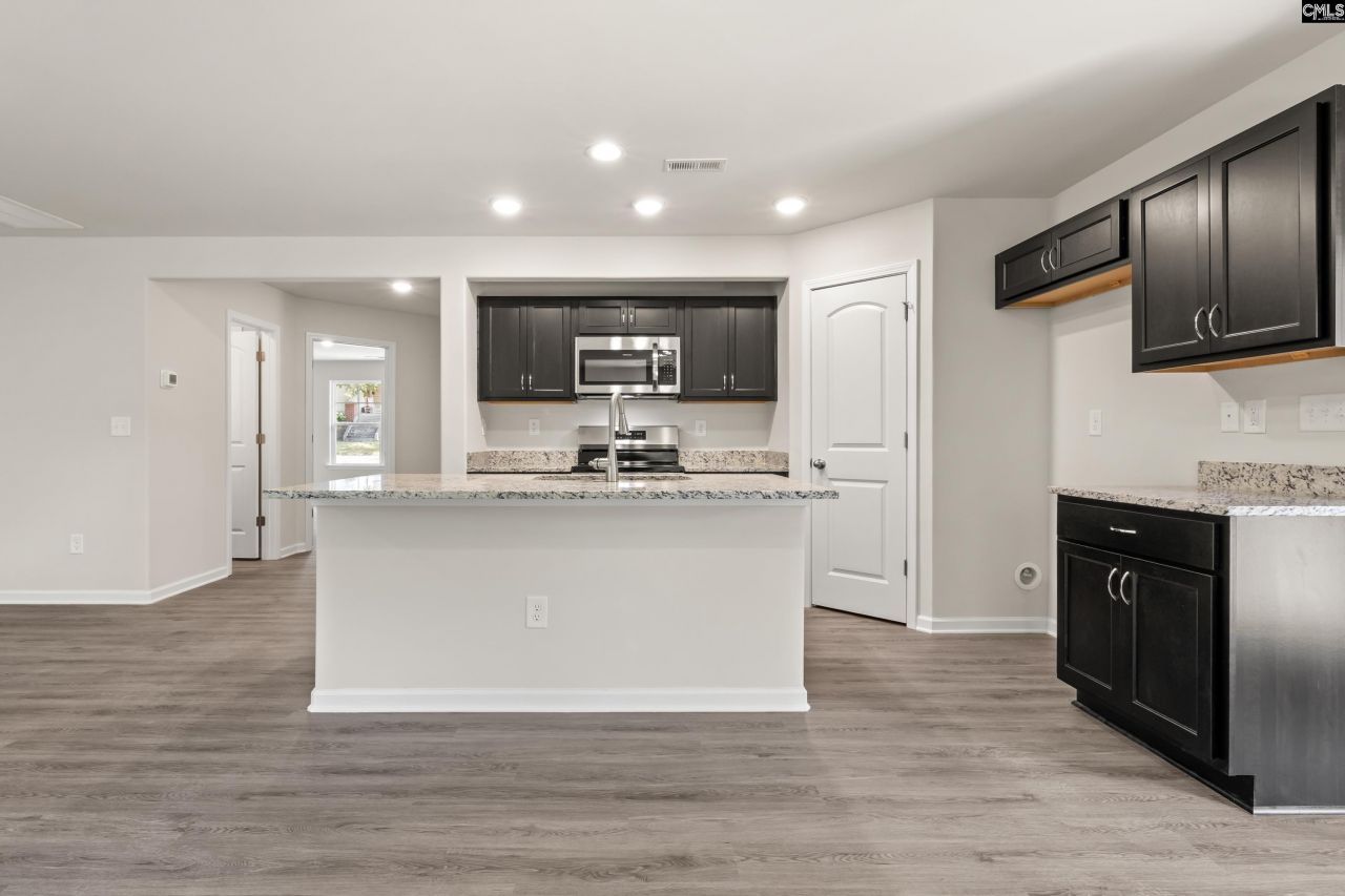 306 Elm Street  Photo 5