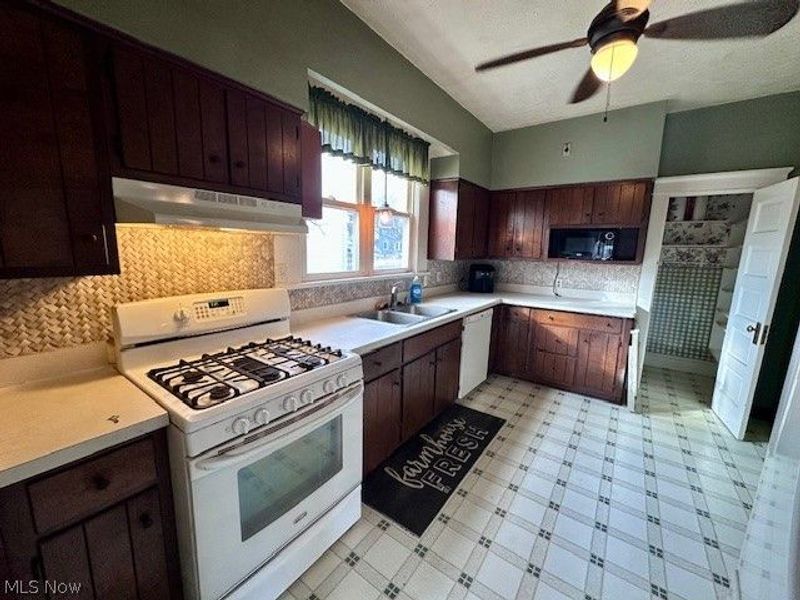 119 Cornell Avenue, Elyria, OH 44035 Photo 17