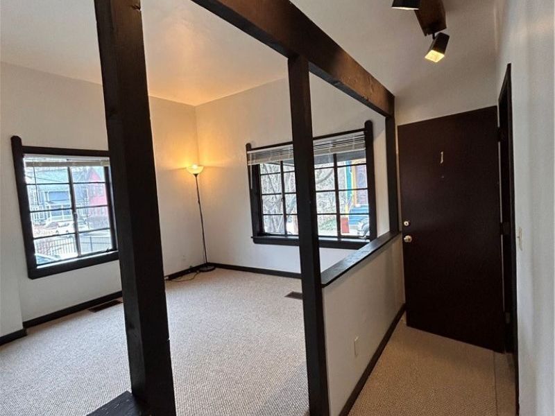 1707 W 31st Place, Cleveland, OH 44113 Photo 2