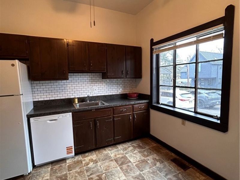 1707 W 31st Place, Cleveland, OH 44113 Photo 5