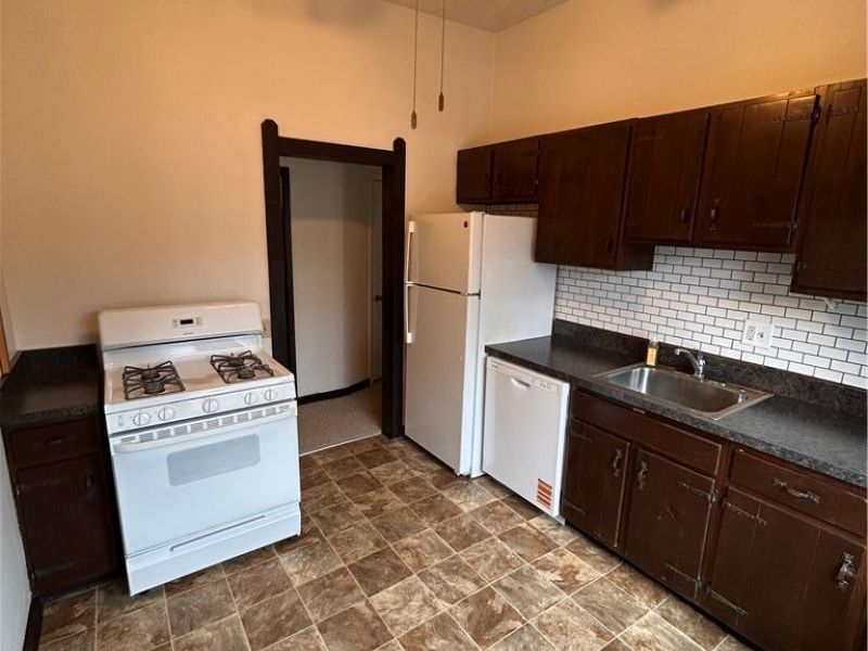 1707 W 31st Place, Cleveland, OH 44113 Photo 6