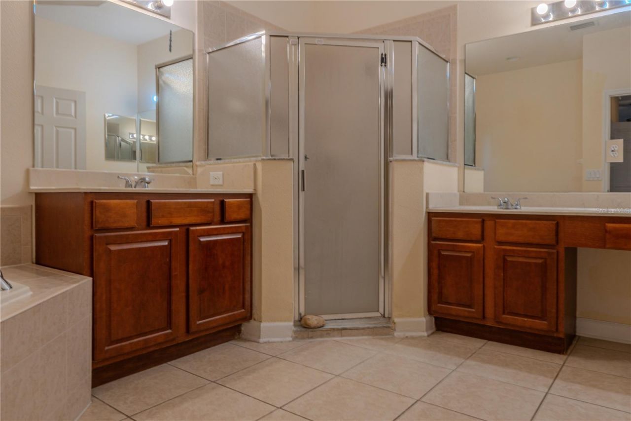 1895 Derby Glen Drive , Orlando, FL 32837 Photo