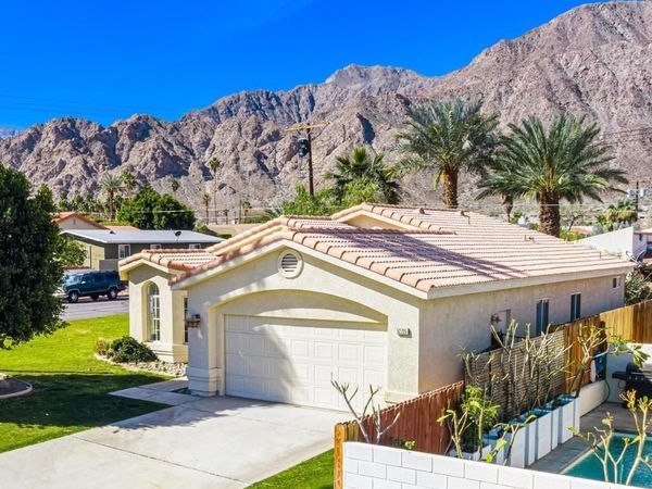 52725 Avenue Alvarado, La Quinta, CA 92253