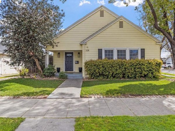 328 328 W Walnut St, Stockton, CA 95204