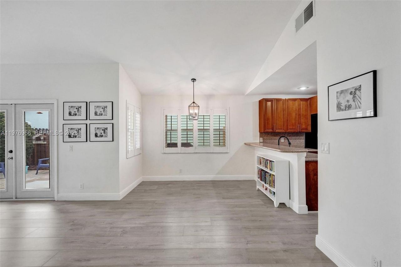 9304 Arborwood Cir, Davie, FL 33328 Photo