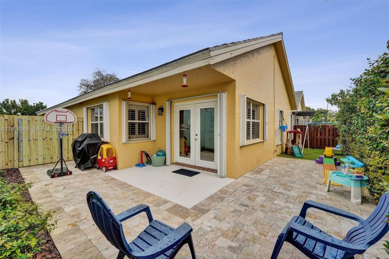 9304 Arborwood Cir, Davie, FL 33328 Photo