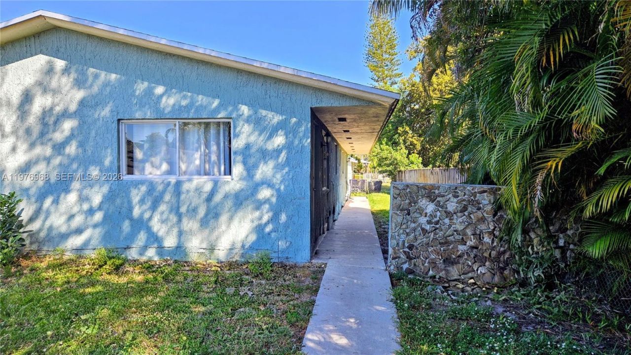 2411 Thomas St, Hollywood, FL 33020 Photo