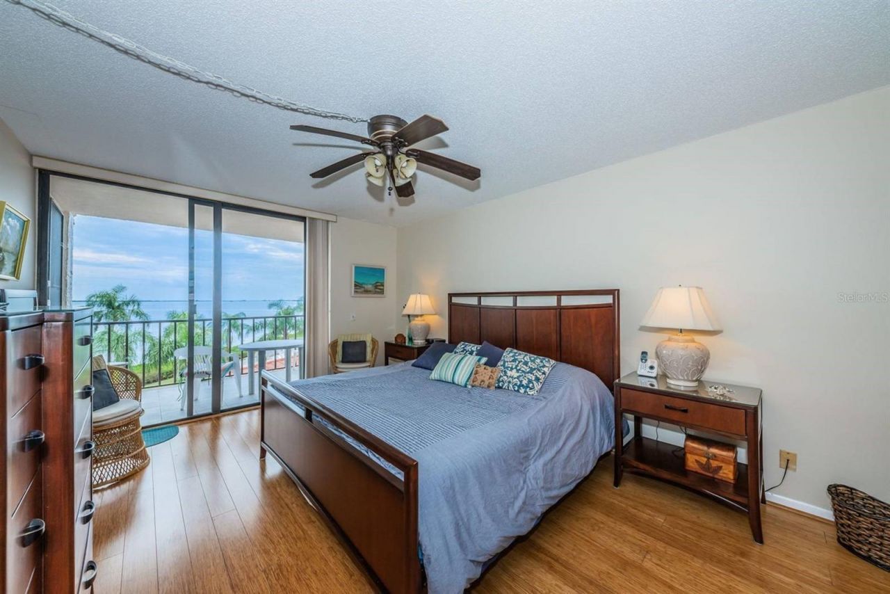 6218 Palma Del Mar Boulevard S, Unit 401, Saint Petersburg, FL 33715 Photo