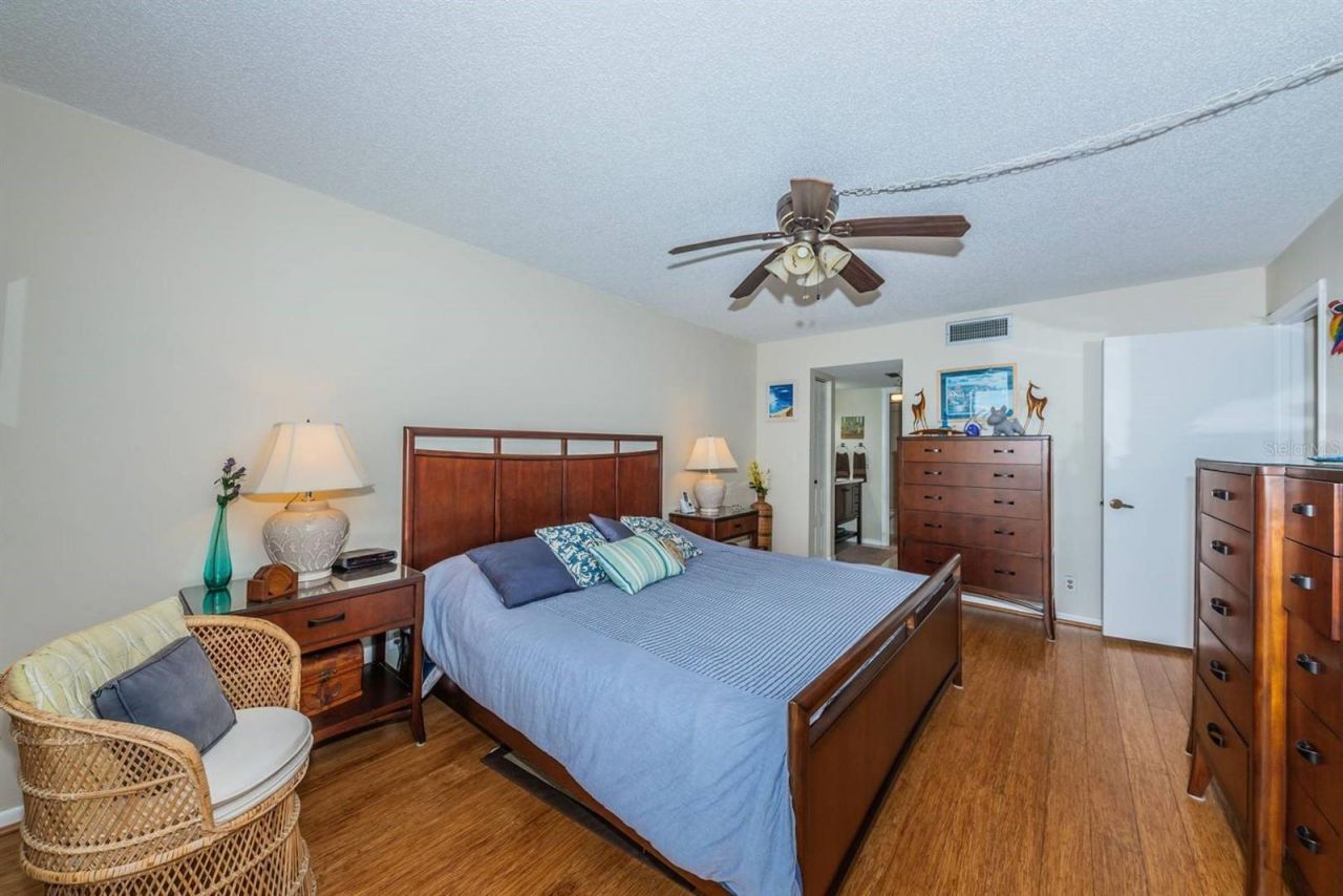 6218 Palma Del Mar Boulevard S, Unit 401, Saint Petersburg, FL 33715 Photo