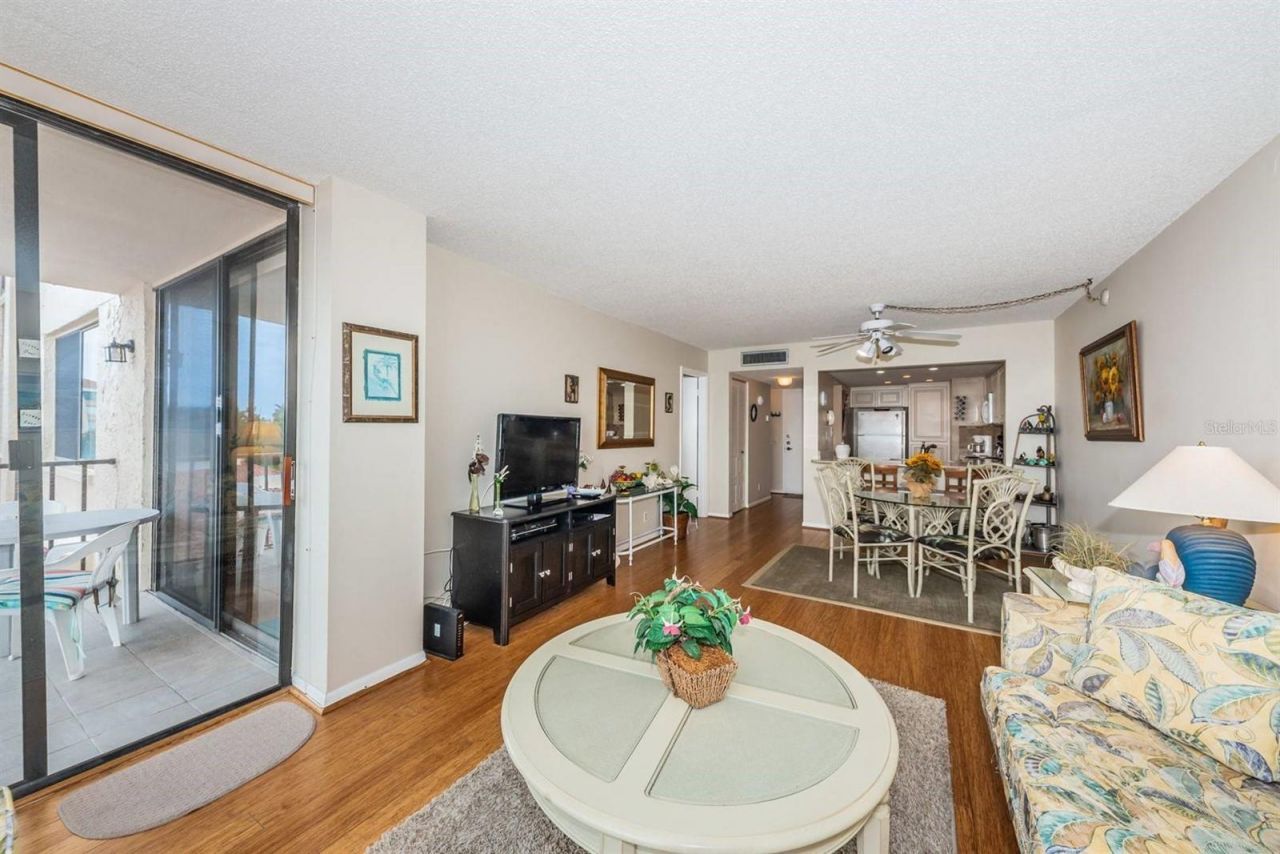 6218 Palma Del Mar Boulevard S, Unit 401, Saint Petersburg, FL 33715 Photo