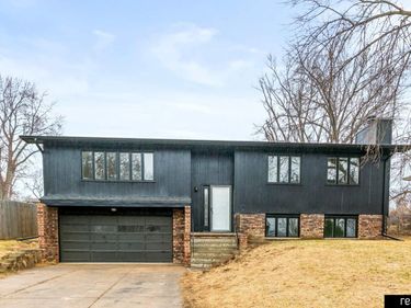 7624 Wirt Street, Omaha, NE 68134