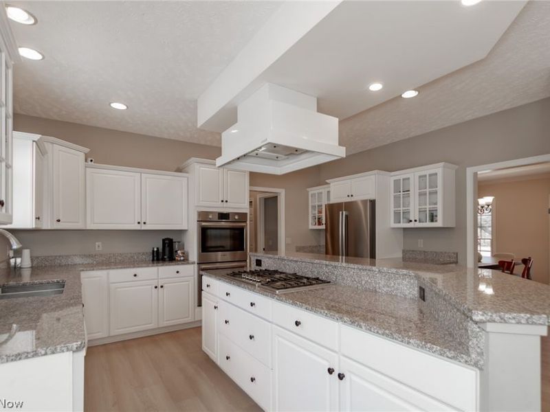 5596 Turnberry Lane, Highland Heights, OH 44143 Photo 11