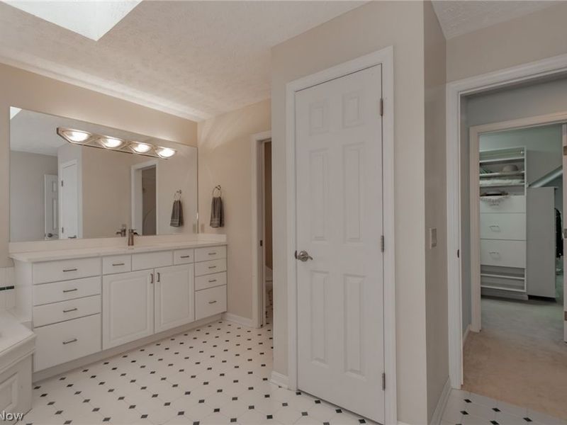 5596 Turnberry Lane, Highland Heights, OH 44143 Photo 27