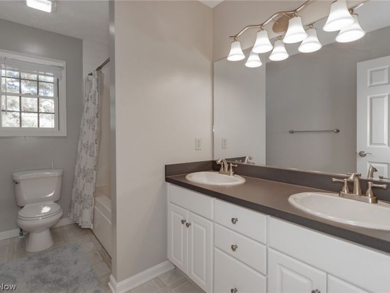 5596 Turnberry Lane, Highland Heights, OH 44143 Photo 32