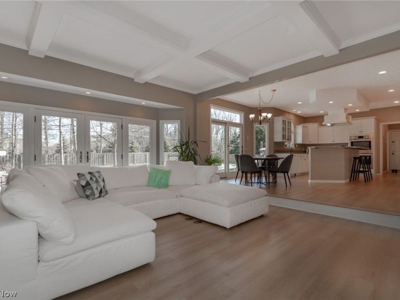 5596 Turnberry Lane, Highland Heights, OH 44143 Photo 6