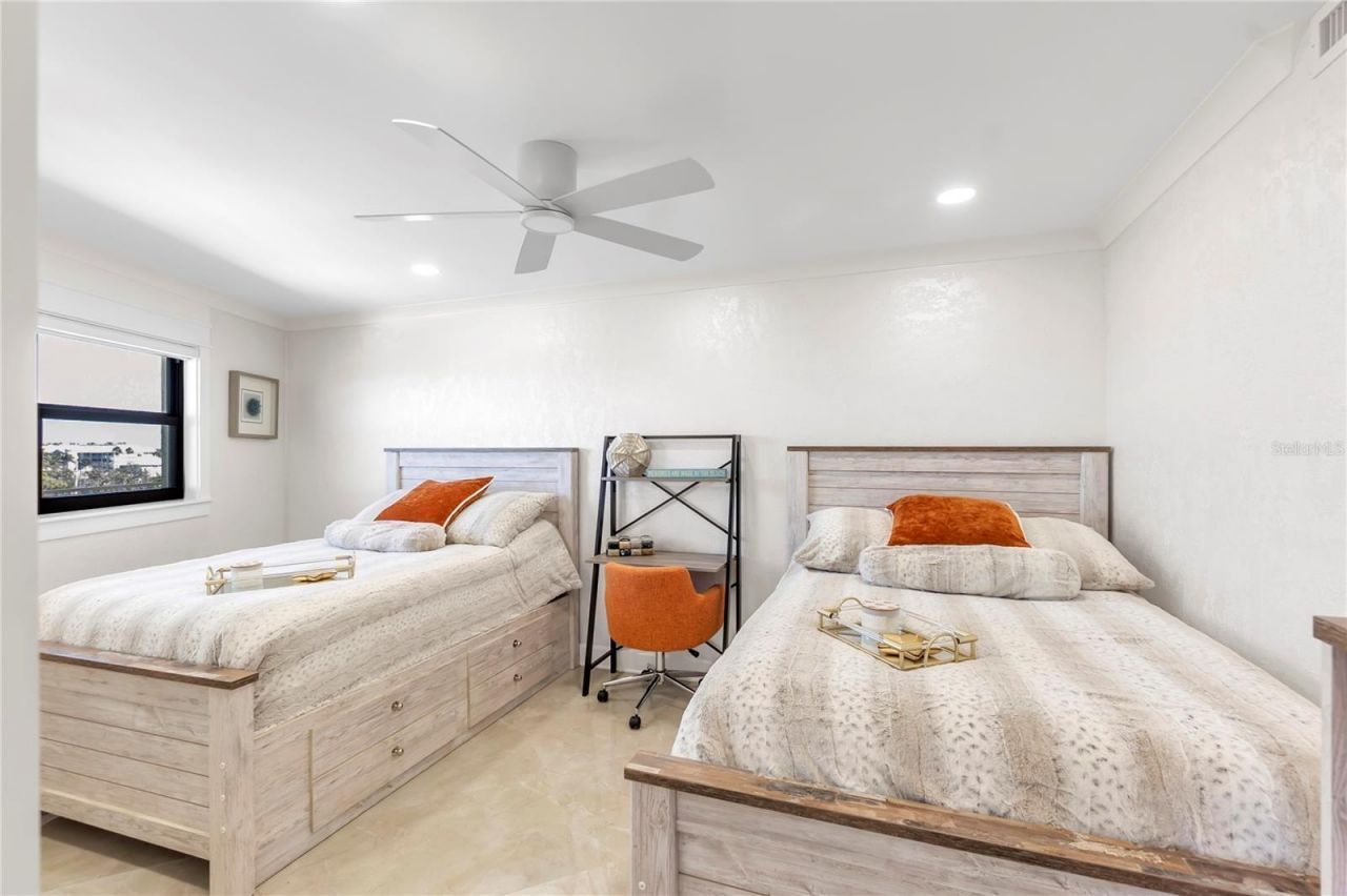 5770 Midnight Pass, Unit C608, Siesta Key, FL 34242 Photo