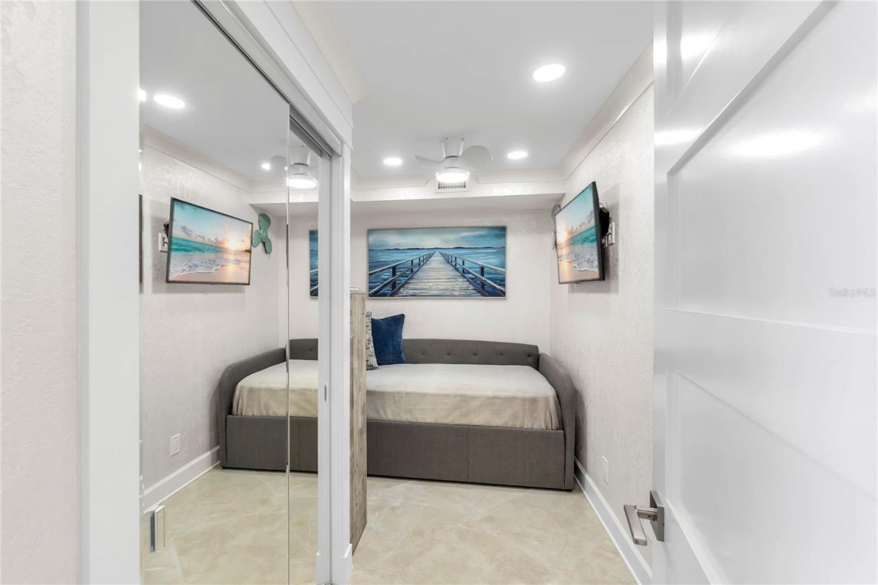 5770 Midnight Pass, Unit C608, Siesta Key, FL 34242 Photo