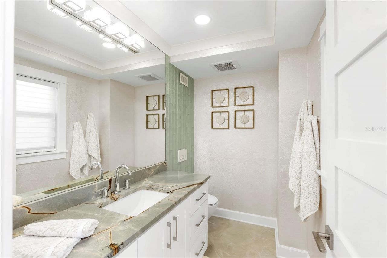 5770 Midnight Pass, Unit C608, Siesta Key, FL 34242 Photo