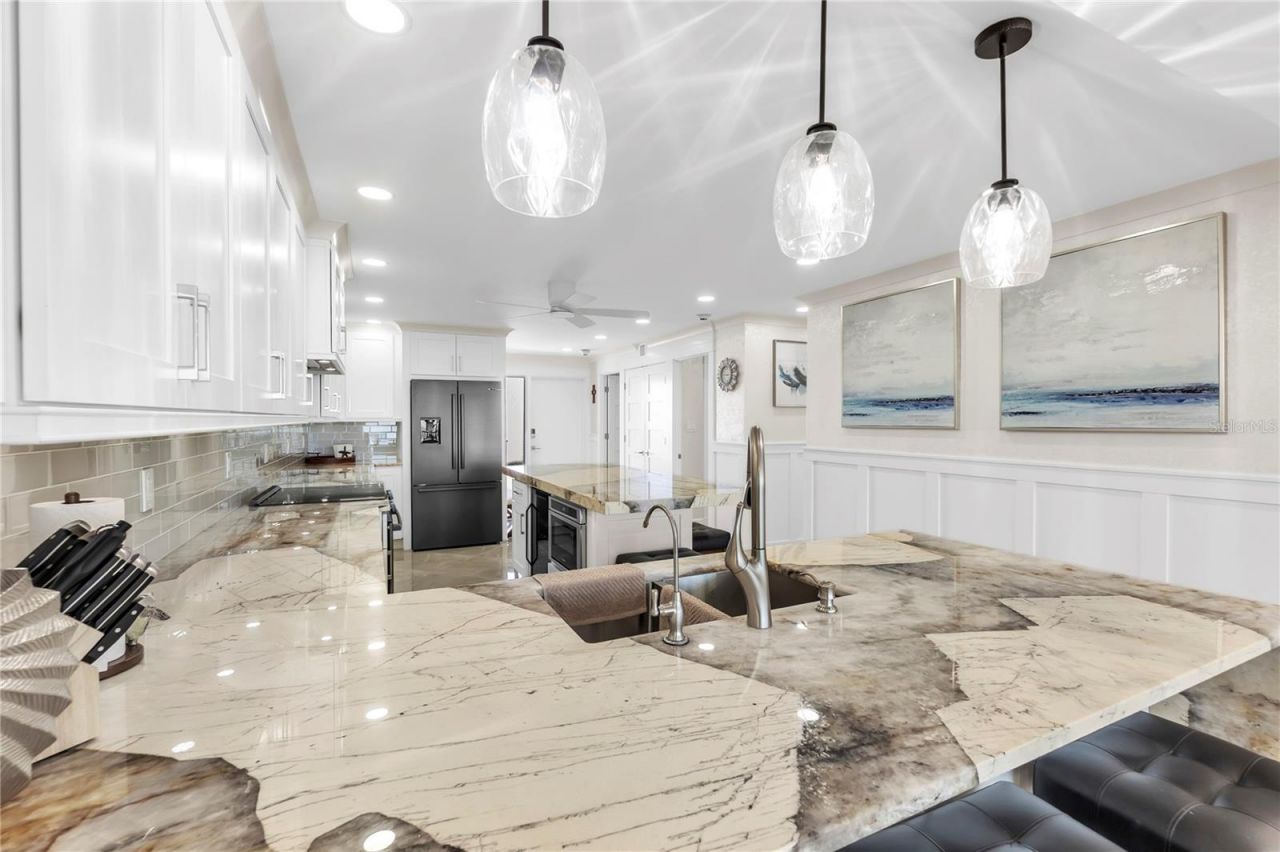 5770 Midnight Pass, Unit C608, Siesta Key, FL 34242 Photo