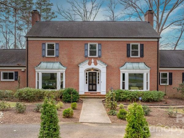 1540 Westbrook Circle, Gastonia, NC 28052