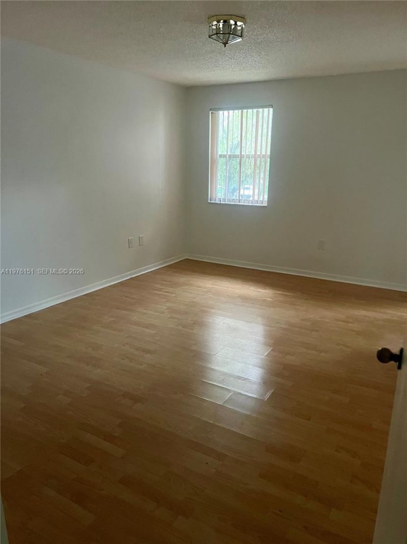 7555 Trent Dr, Unit 212 D, Tamarac, FL 33321 Photo