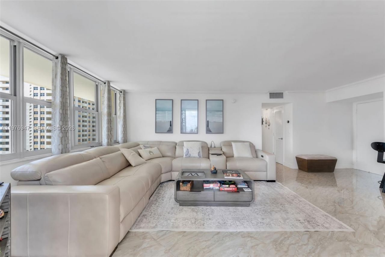 1825 S Ocean Dr, Unit 1014, Hallandale Beach, FL 33009 Photo