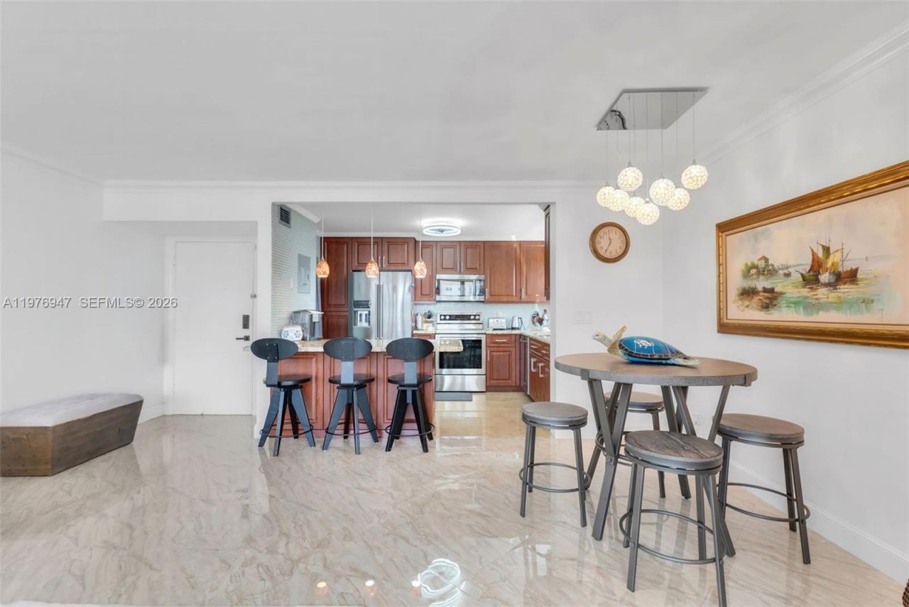 1825 S Ocean Dr, Unit 1014, Hallandale Beach, FL 33009 Photo