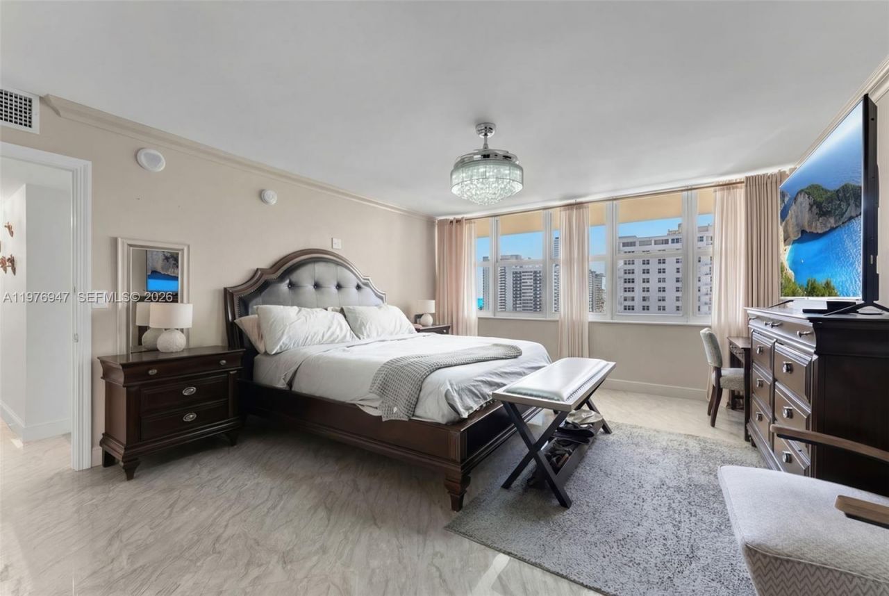 1825 S Ocean Dr, Unit 1014, Hallandale Beach, FL 33009 Photo