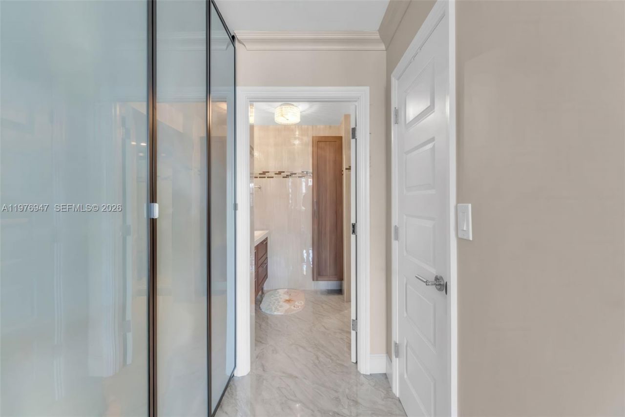 1825 S Ocean Dr, Unit 1014, Hallandale Beach, FL 33009 Photo